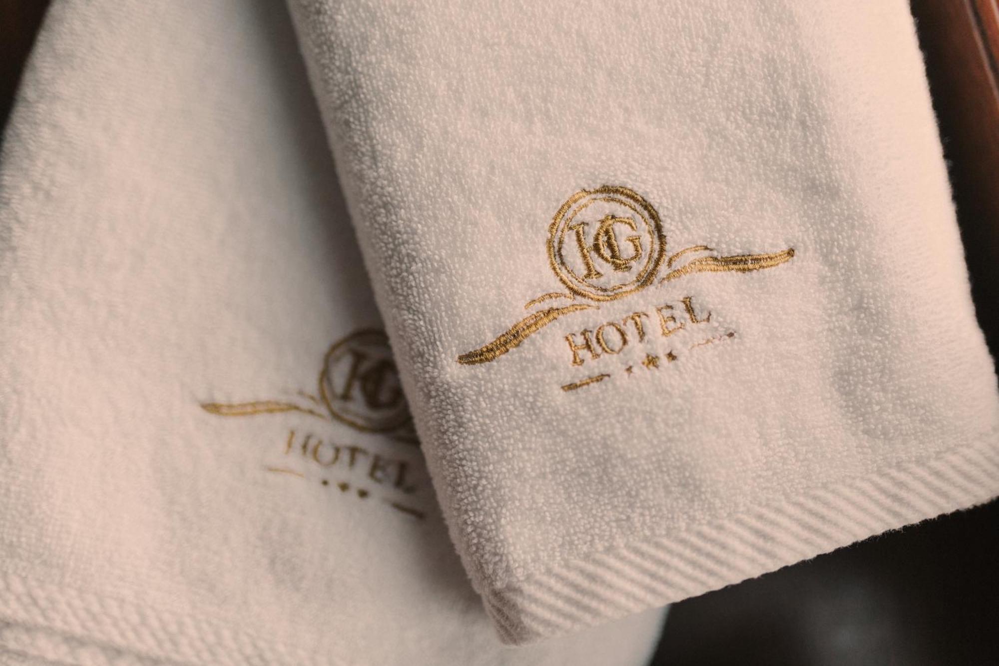 HG Hotel Toszek Buitenkant foto