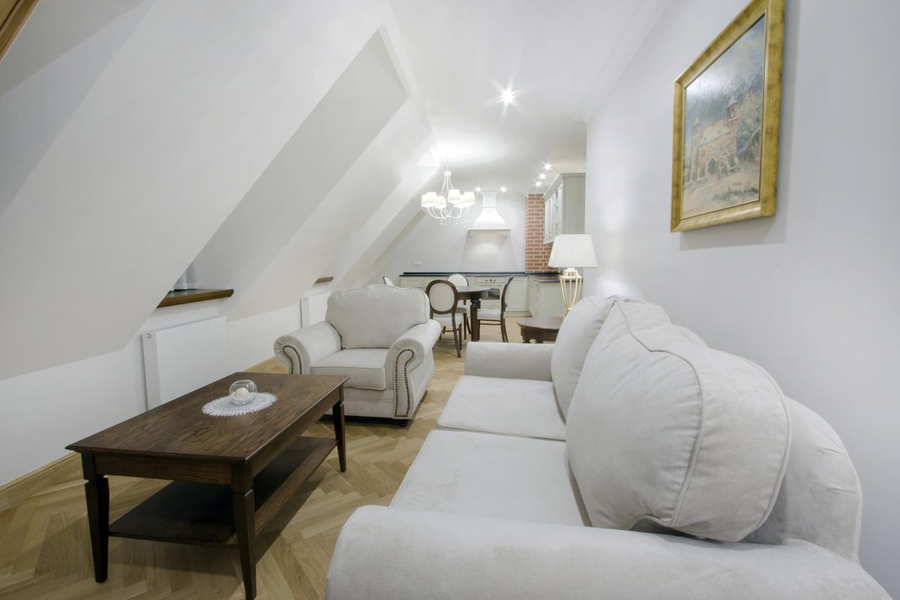 HG Hotel Toszek Buitenkant foto